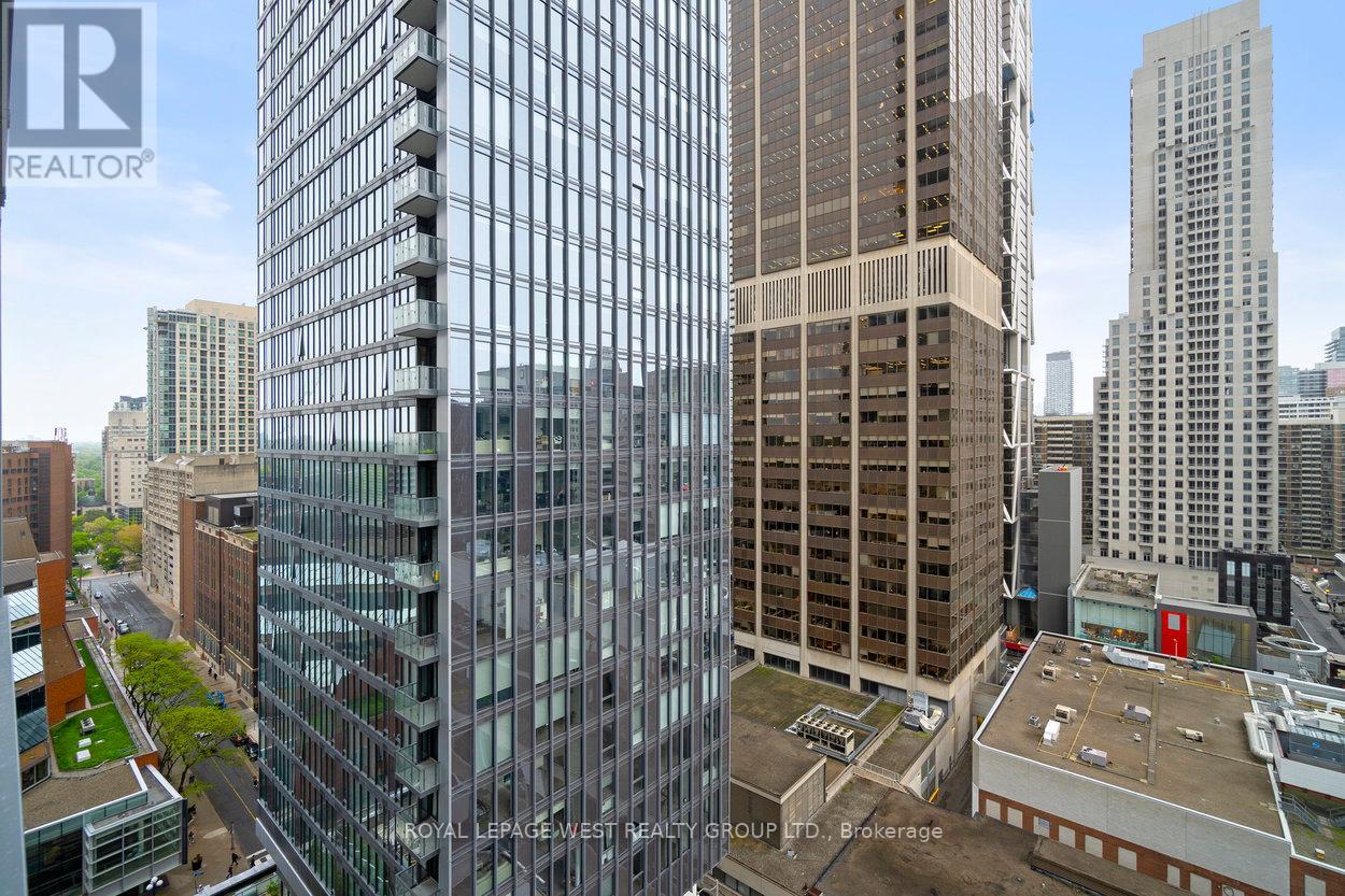 1310 - 11 Yorkville Avenue Property Photo 41