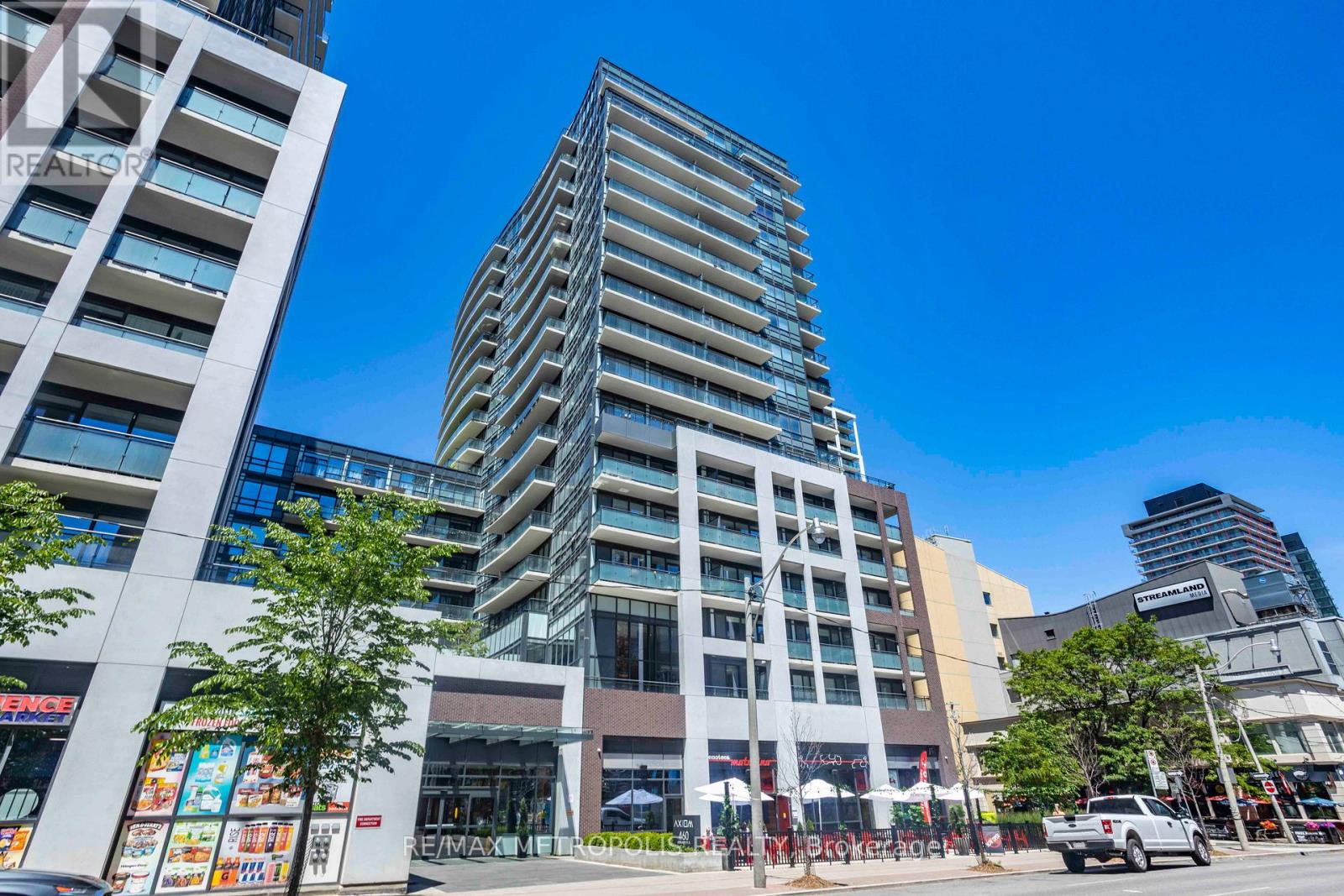 520 - 460 ADELAIDE STREET E Property Photo 1