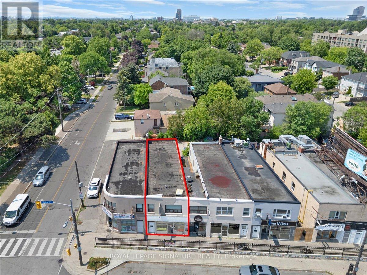 3016 Bathurst Street Property Photo 2