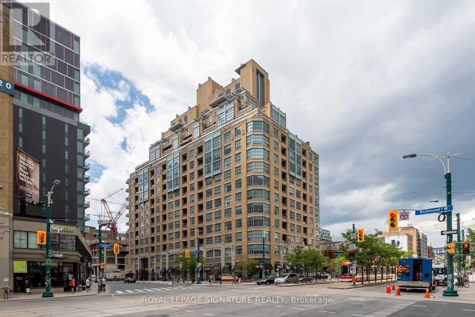 511 - 438 RICHMOND STREET W Property Photo 1
