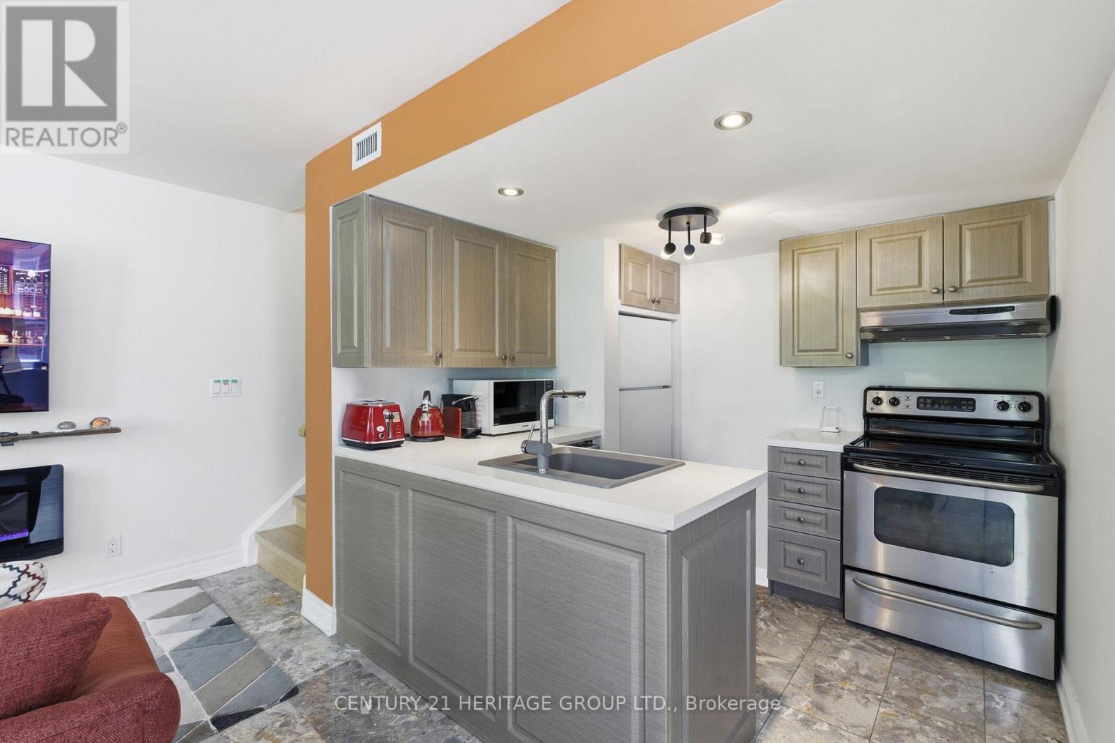 8 - 87 Lillian Street Property Photo 13