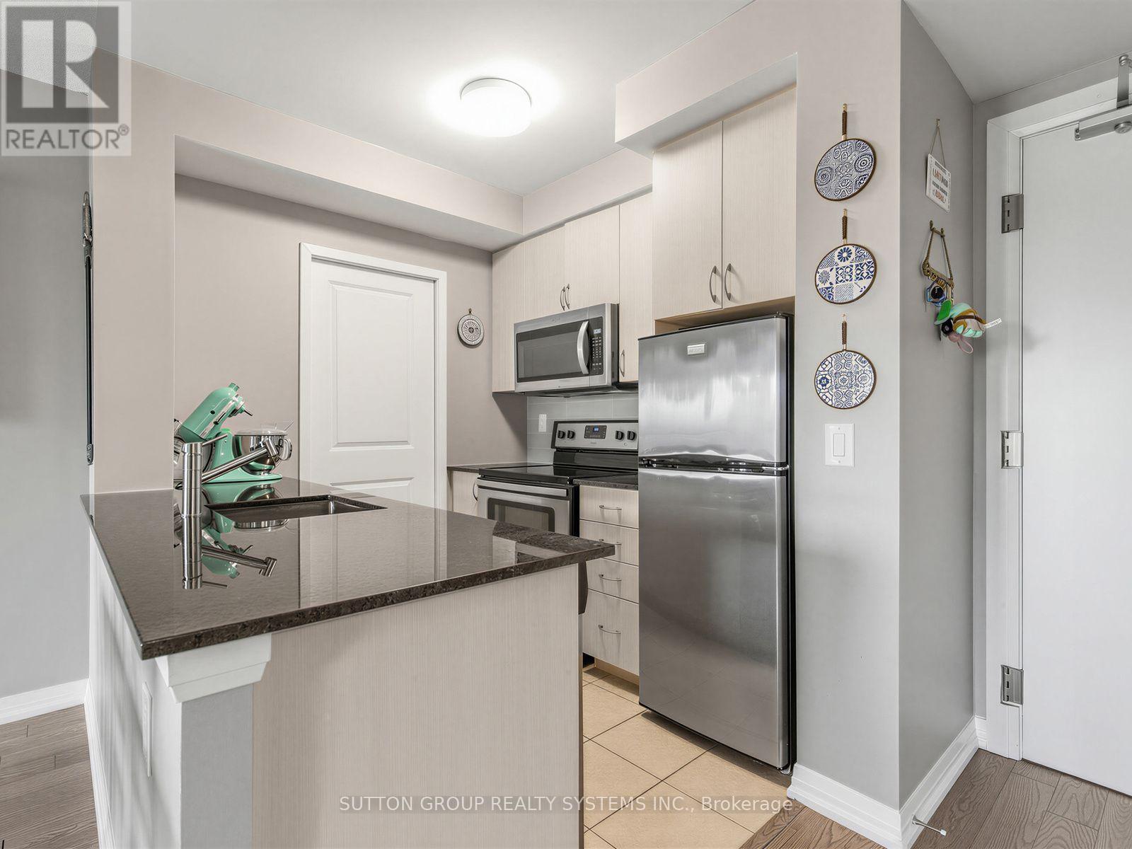 502 - 741 Sheppard Avenue W Property Photo 4