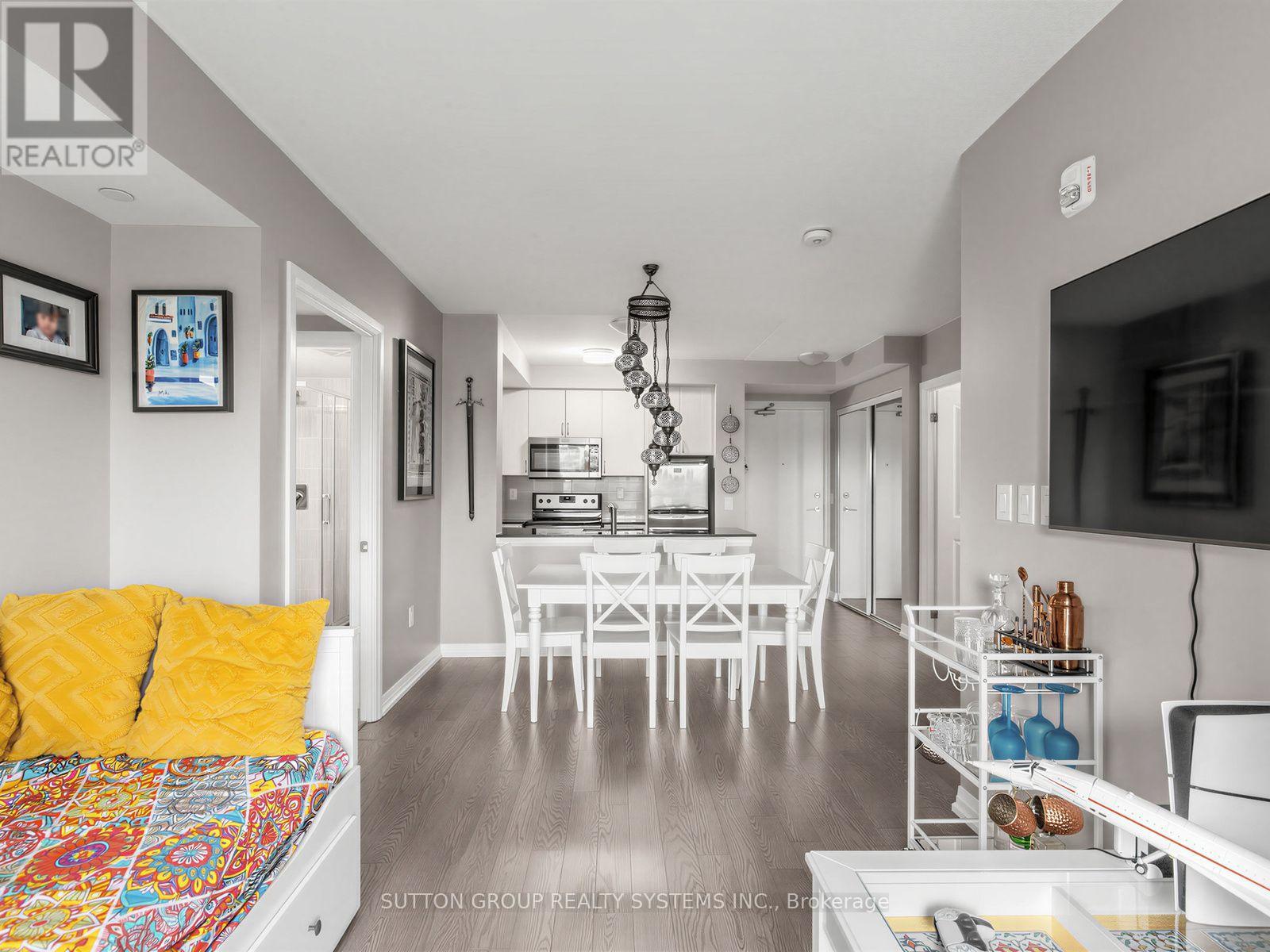 502 - 741 Sheppard Avenue W Property Photo 10