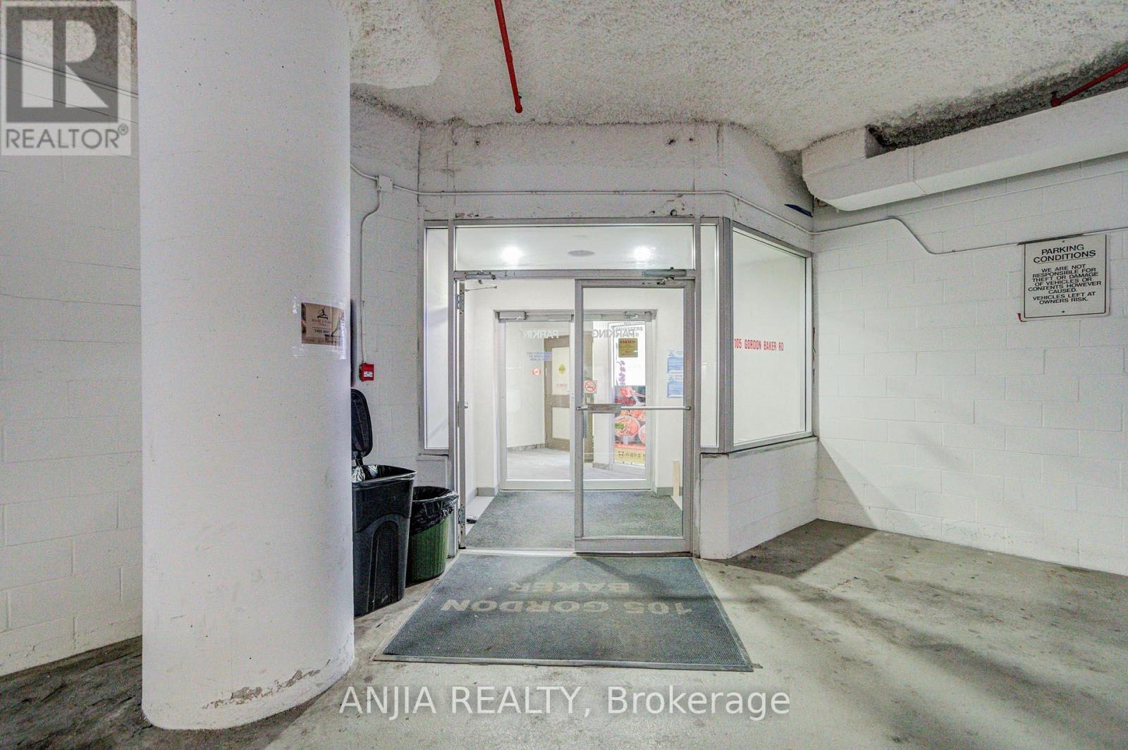 617 - 105 Gordon Baker Road Property Photo 6