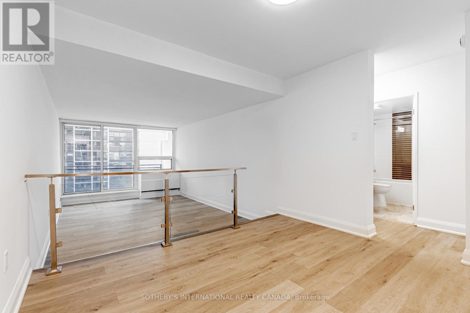 1020 - 191 Sherbourne Street Property Photo 1