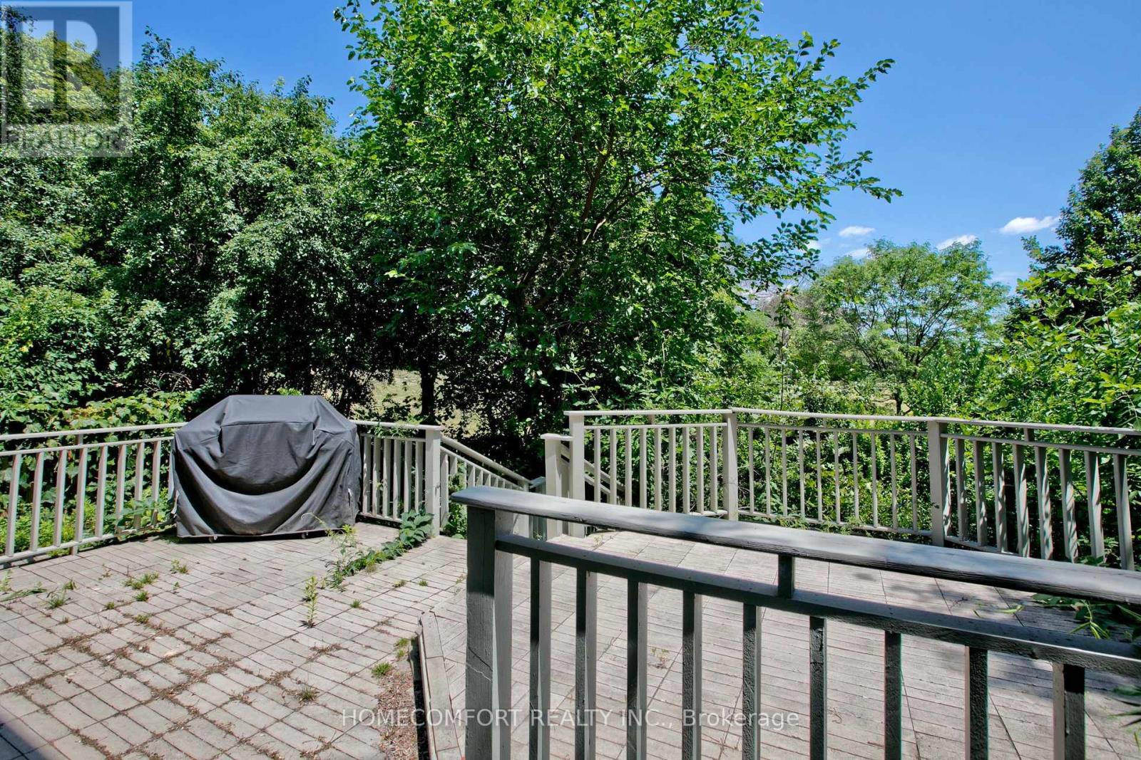 17 BRAMBLE DRIVE