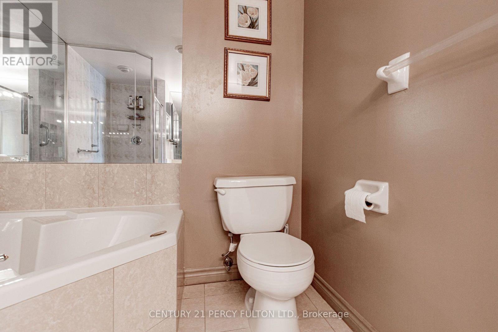 816 - 18 William Carson Crescent Property Photo 28