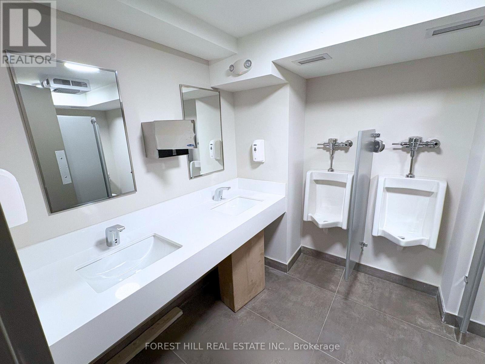 3 - 3429 Yonge Street Property Photo 23