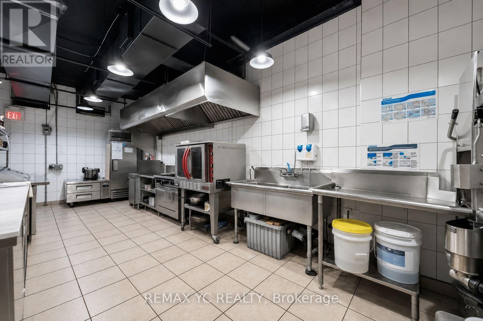 217 Ossington Avenue Property Photo 12