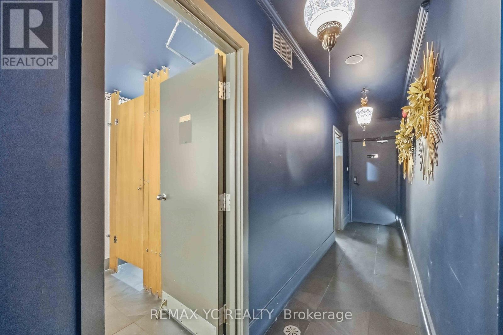 217 Ossington Avenue Property Photo 15