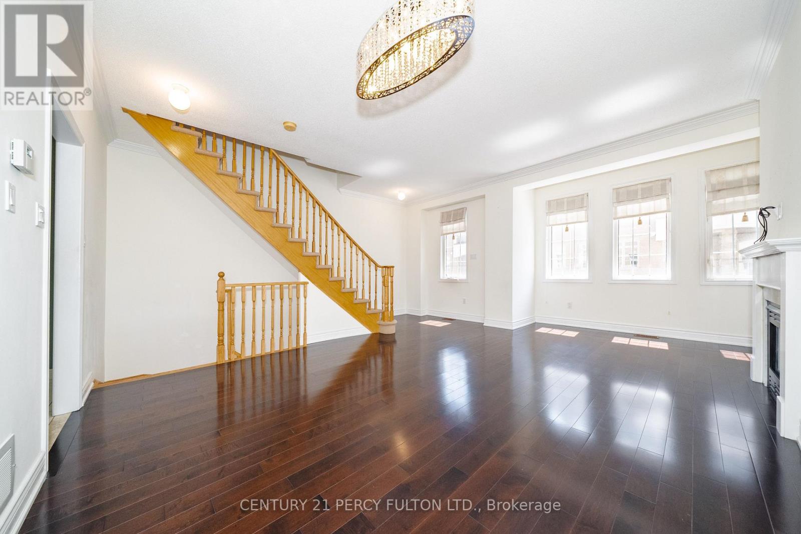 22 William Poole Way Property Photo 3