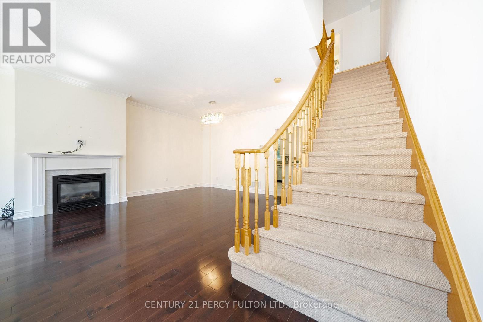 22 William Poole Way Property Photo 7