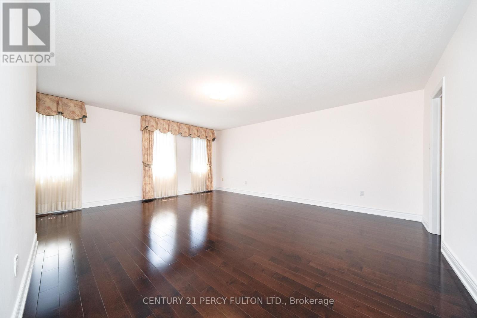 22 William Poole Way Property Photo 24