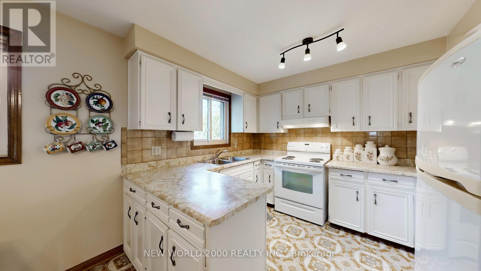 17 Squirewood Road Property Photo 12
