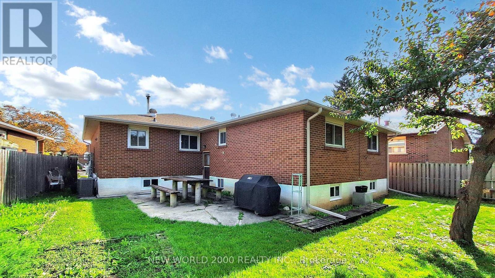 17 Squirewood Road Property Photo 35