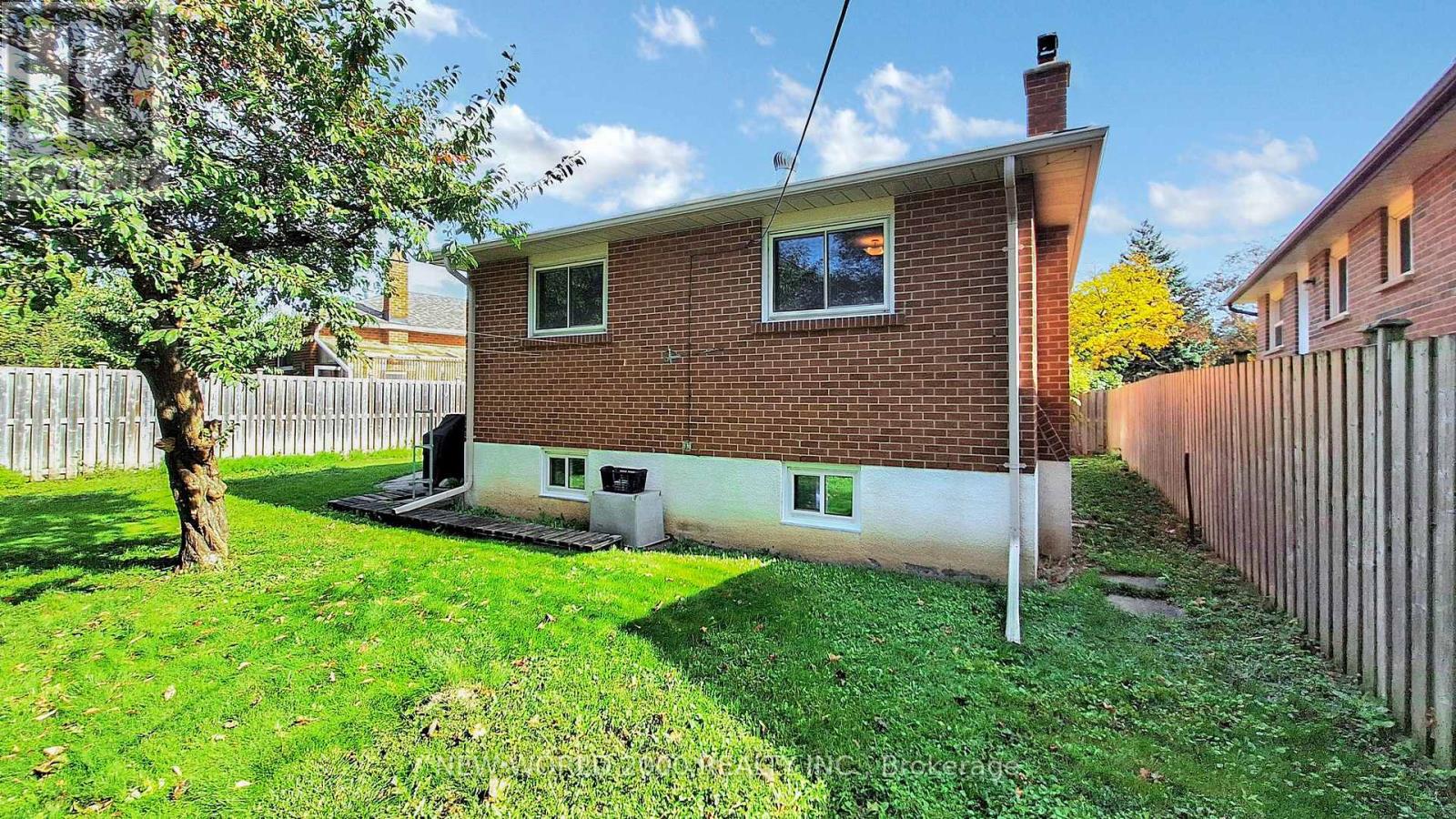 17 Squirewood Road Property Photo 36