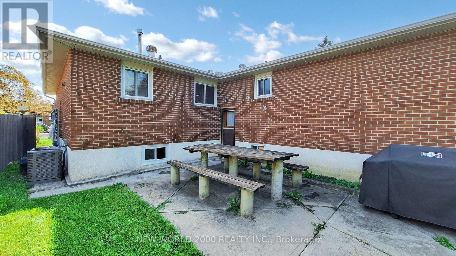 17 Squirewood Road Property Photo 40
