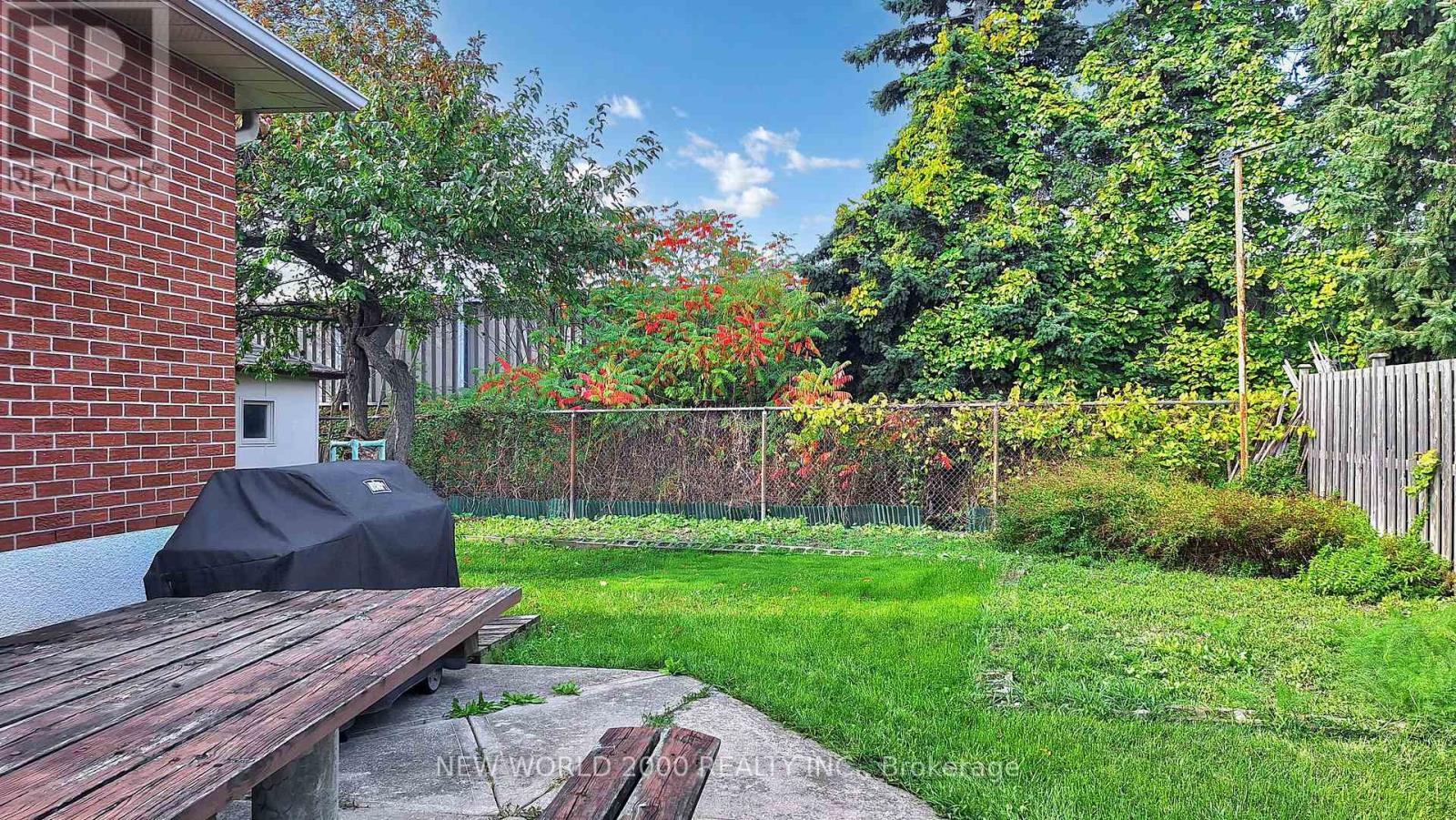 17 Squirewood Road Property Photo 41