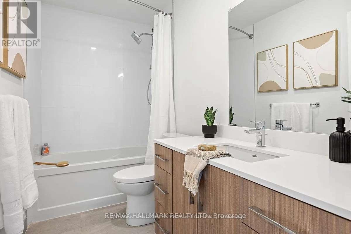 15 - 15 Brenthall Avenue Property Photo 8