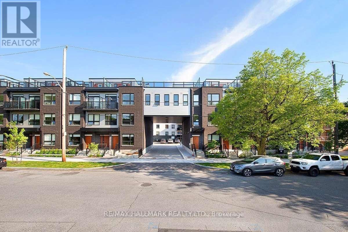 15 - 15 Brenthall Avenue Property Photo 11