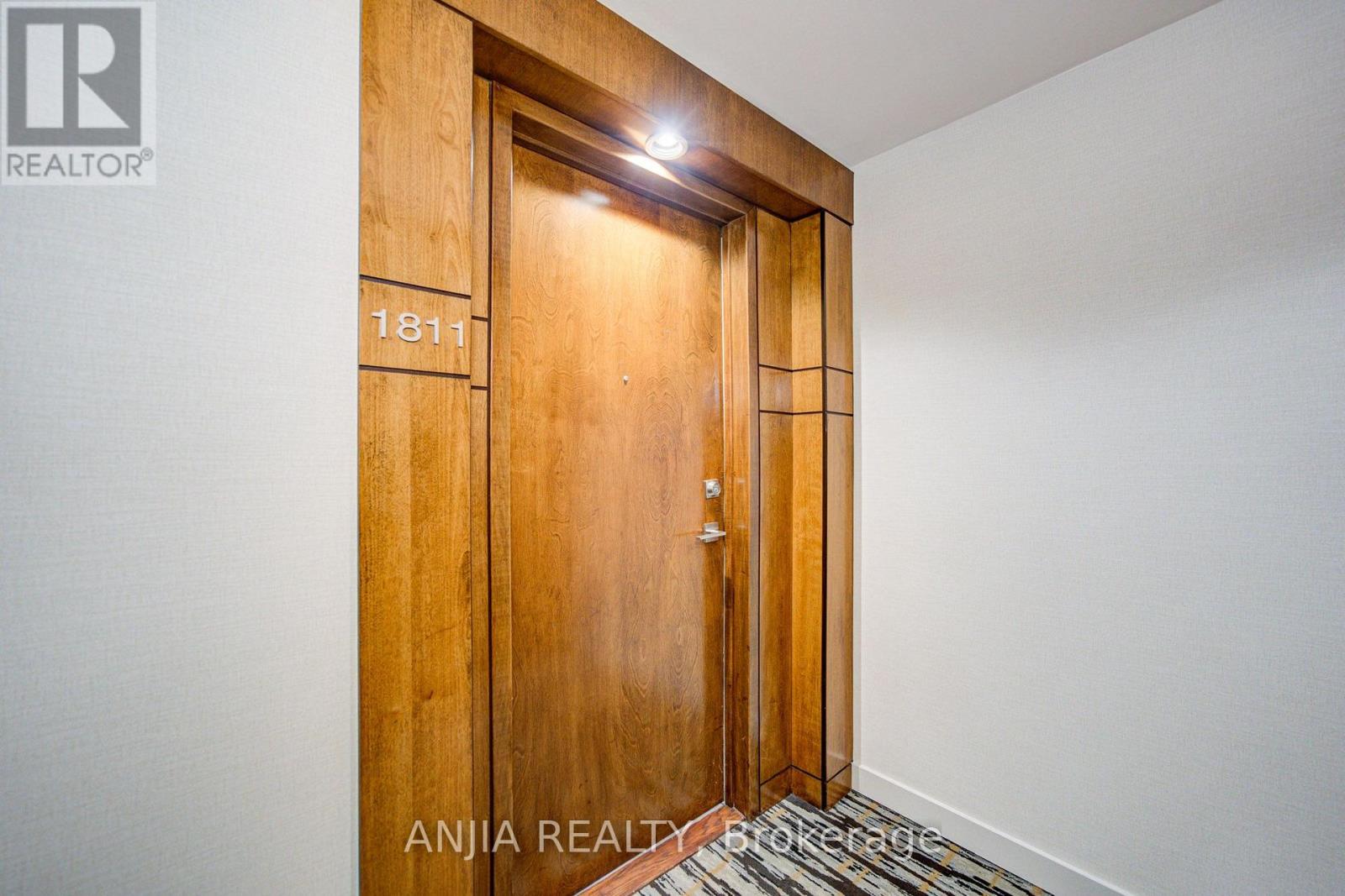 1811 - 10 Northtown Way Property Photo 2