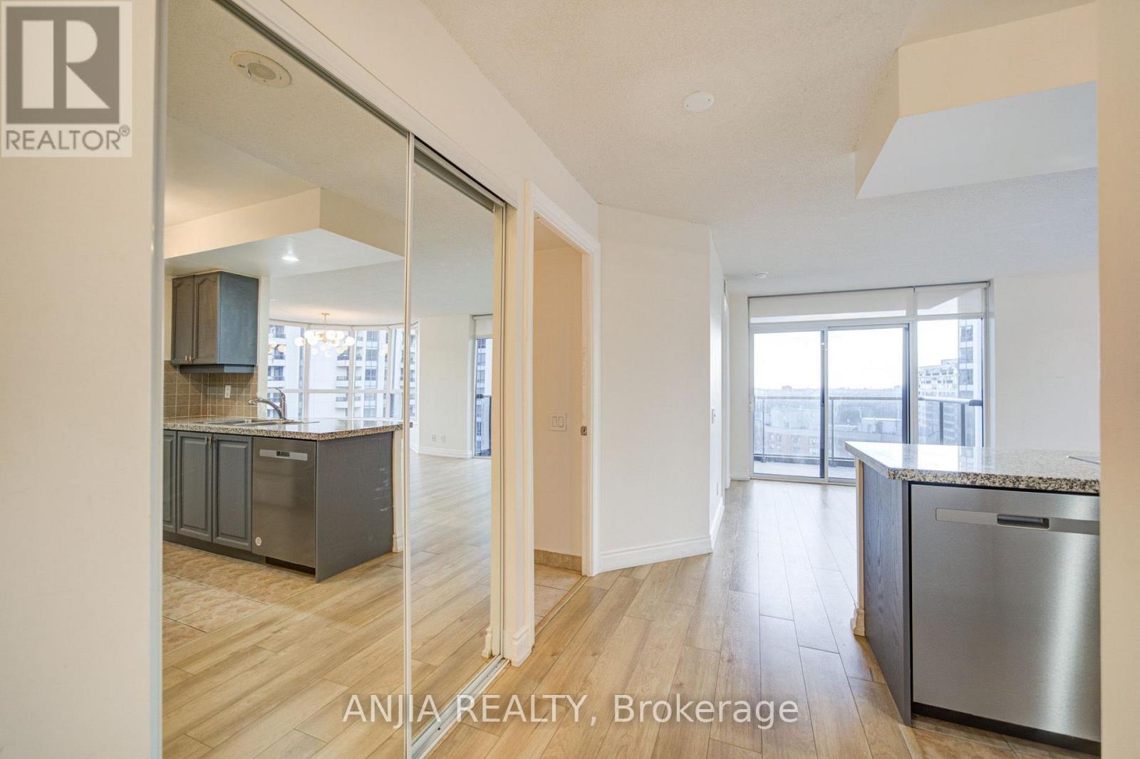 1811 - 10 Northtown Way Property Photo 4