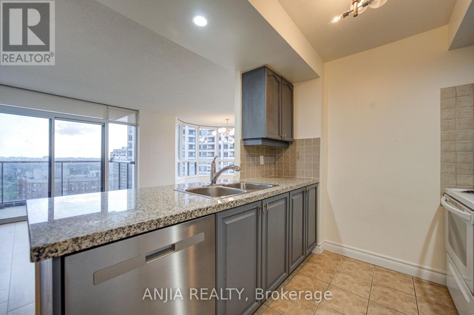1811 - 10 Northtown Way Property Photo 6