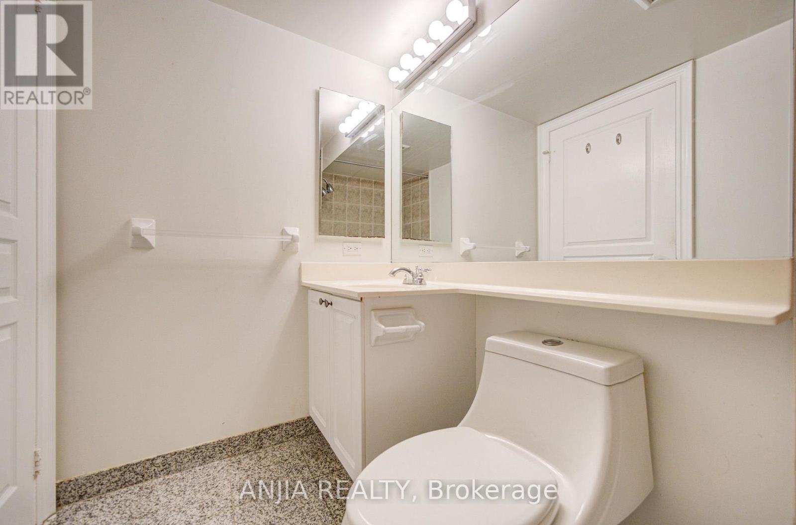 1811 - 10 Northtown Way Property Photo 22