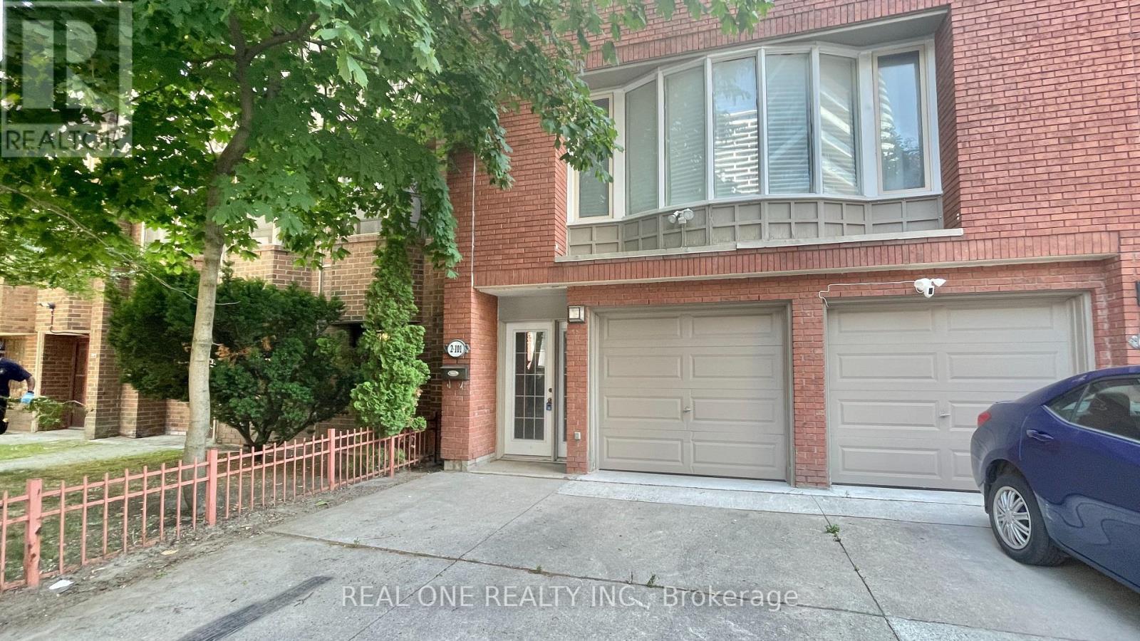 2 - 101 MCGILL STREET Property Photo 1