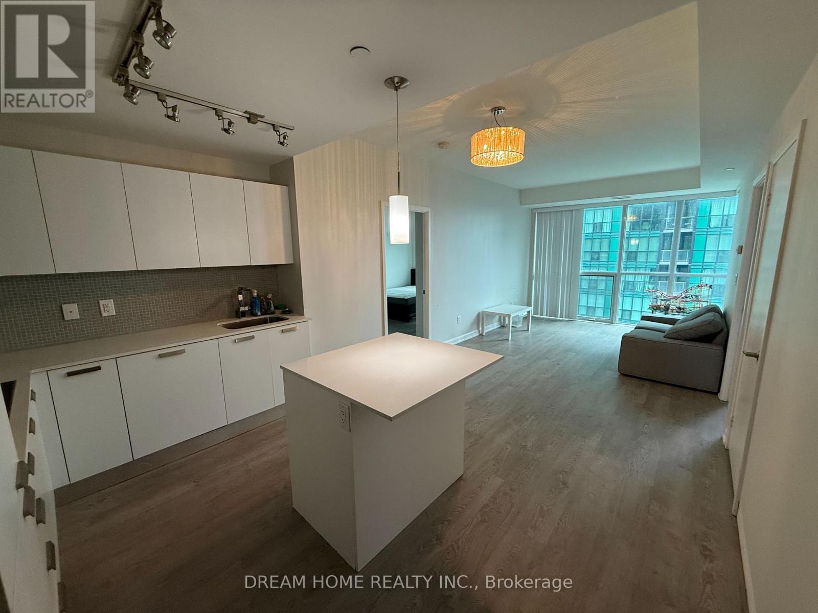2506 - 9 BOGERT AVENUE Property Photo 1