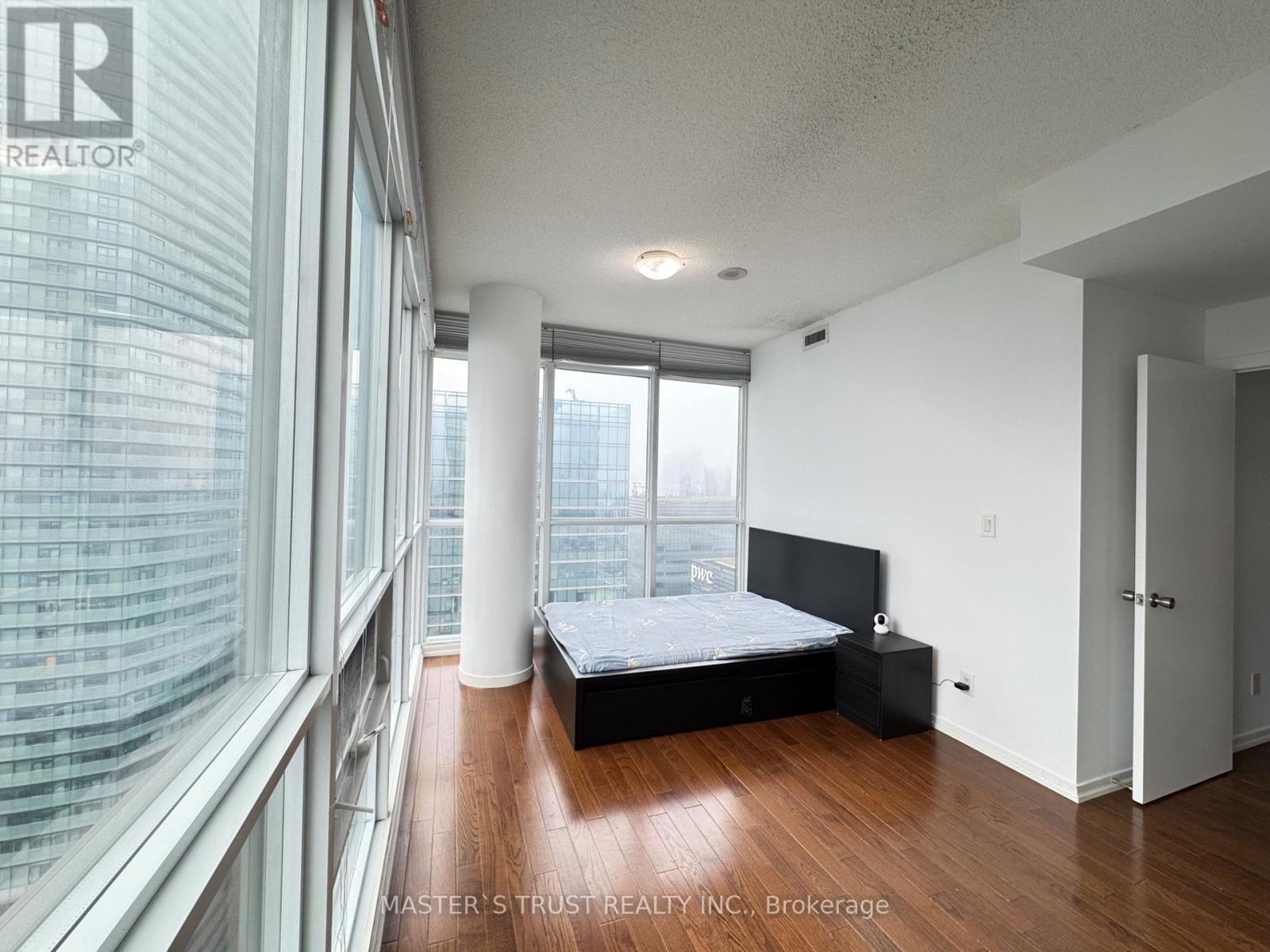 4502 - 65 Bremner Boulevard Property Photo 9