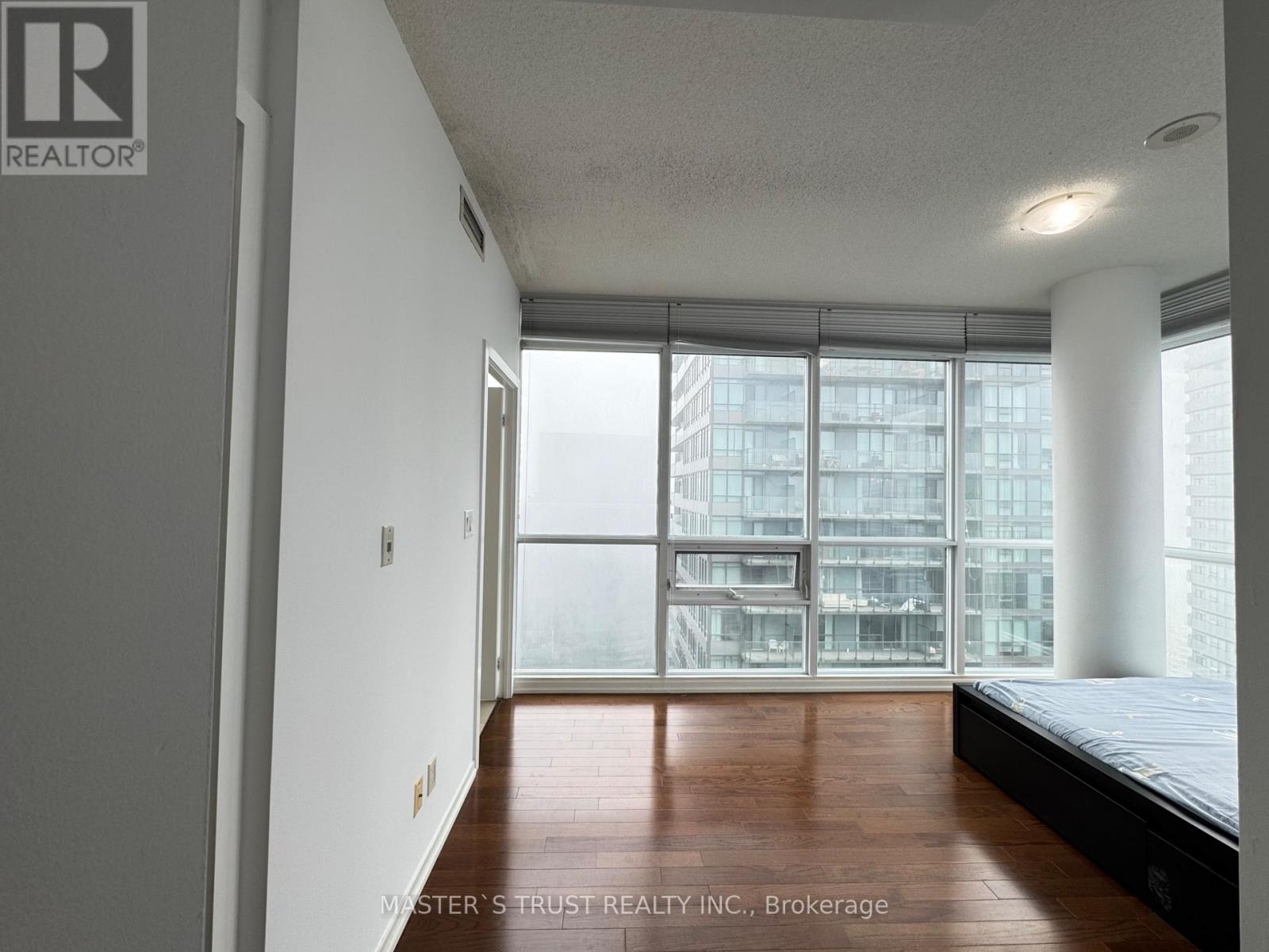 4502 - 65 Bremner Boulevard Property Photo 14