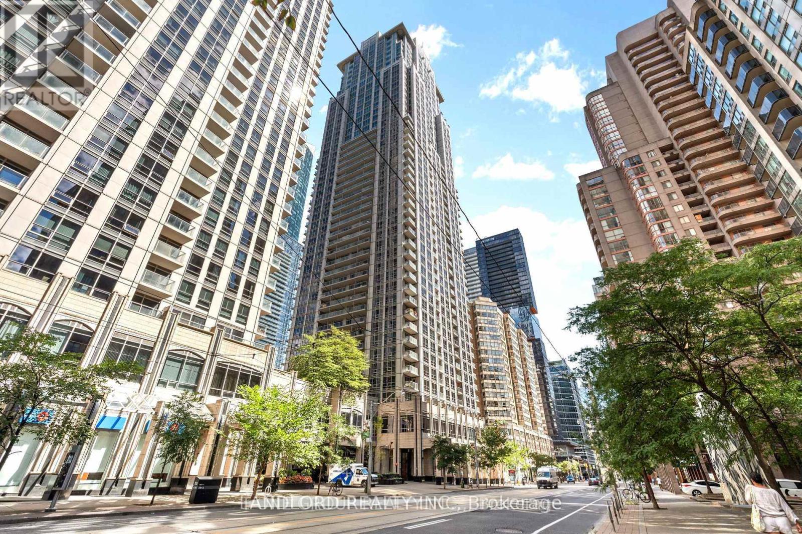 2802 - 761 Bay Street Property Photo 1