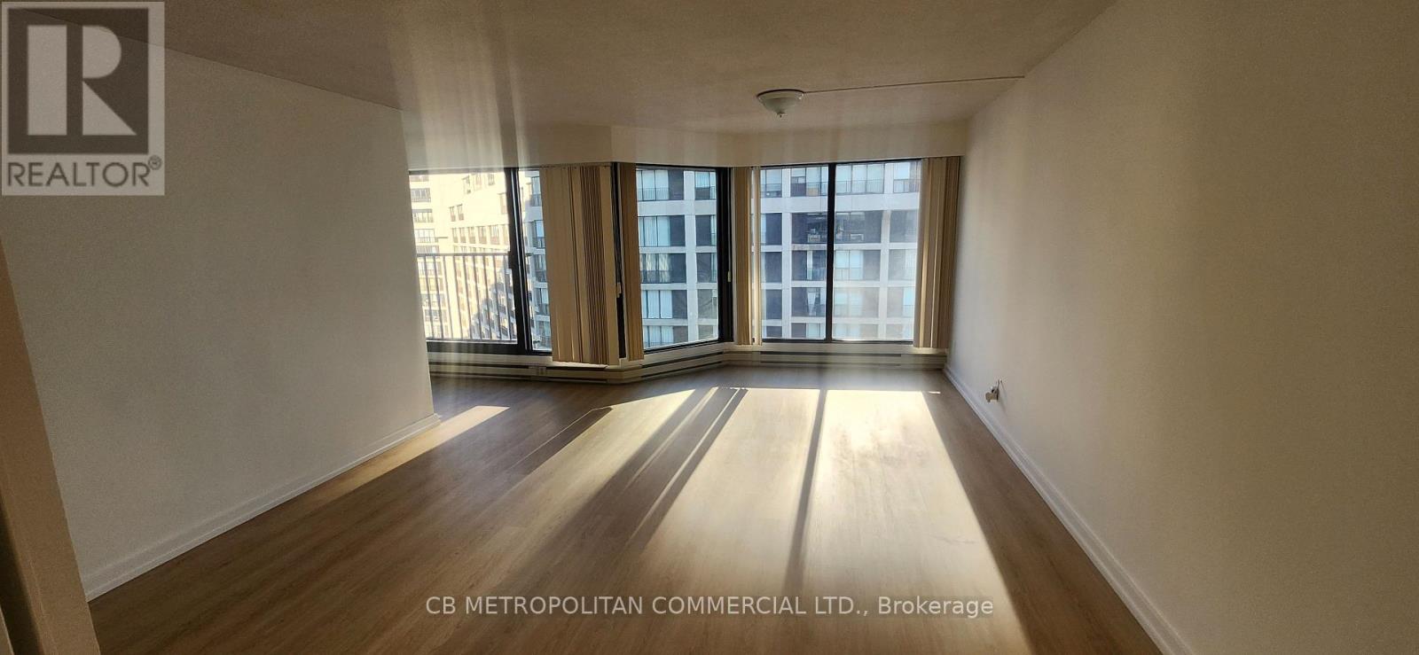 3305 - 65 Harbour Square Property Photo 3