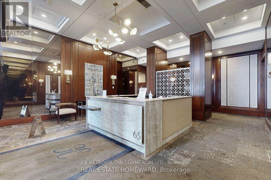 3305 - 65 Harbour Square Property Photo 15
