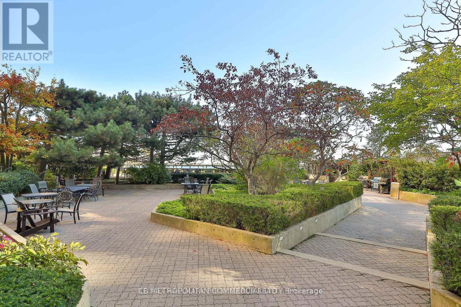 3305 - 65 Harbour Square Property Photo 21