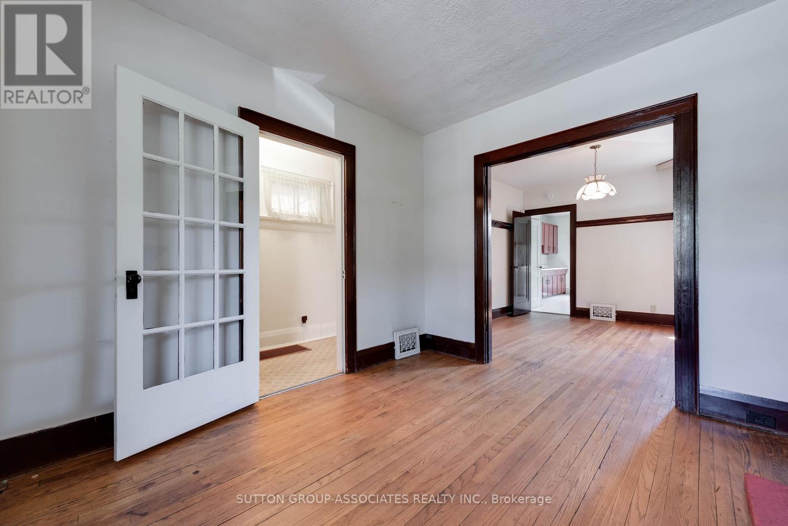 155 Earlsdale Avenue Property Photo 6
