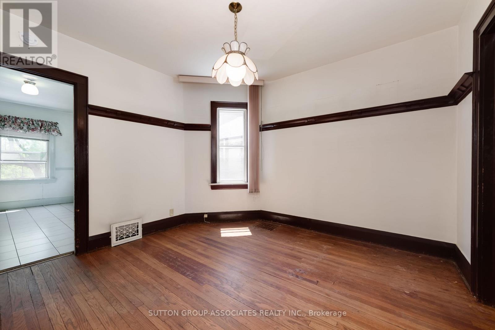 155 Earlsdale Avenue Property Photo 7