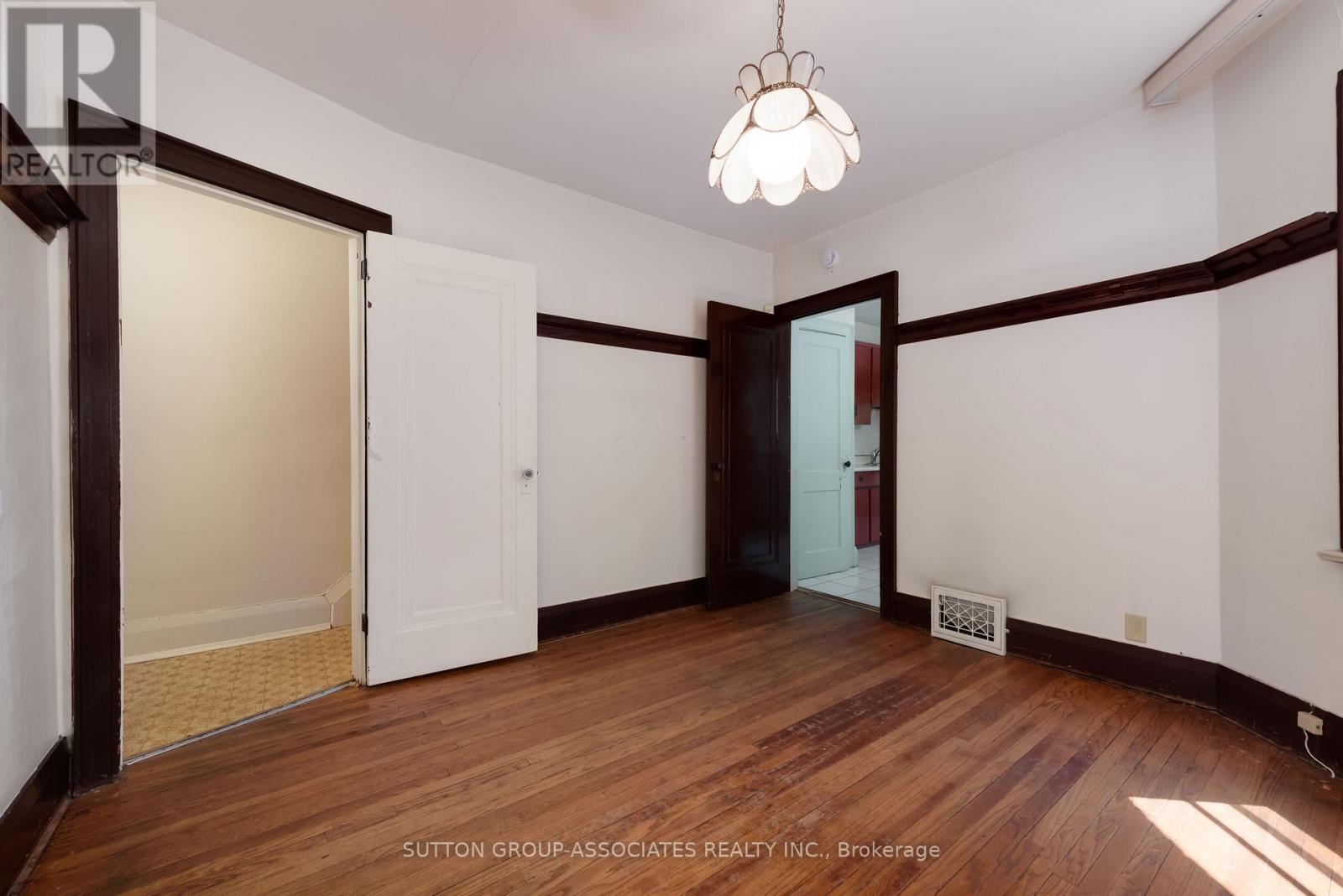 155 Earlsdale Avenue Property Photo 8