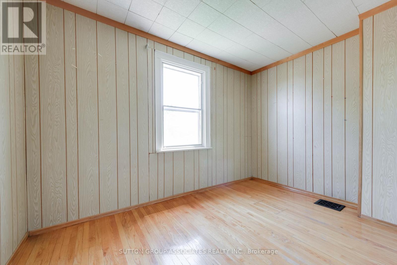 155 Earlsdale Avenue Property Photo 14