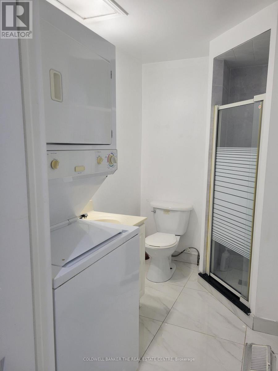 Unit B - 2646 Victoria Park Avenue Property Photo 14