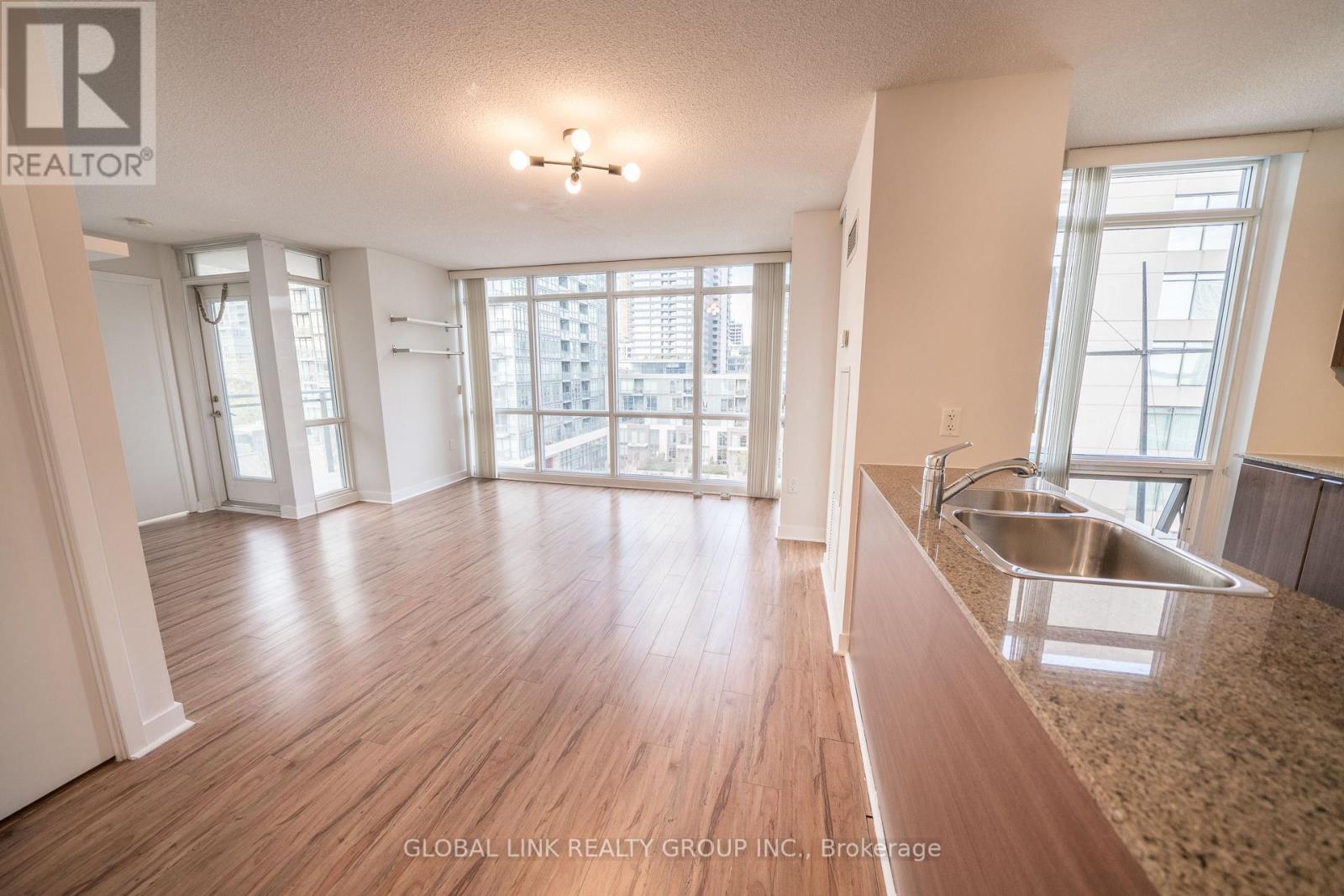 703 - 11 BRUNEL COURT Property Photo 1