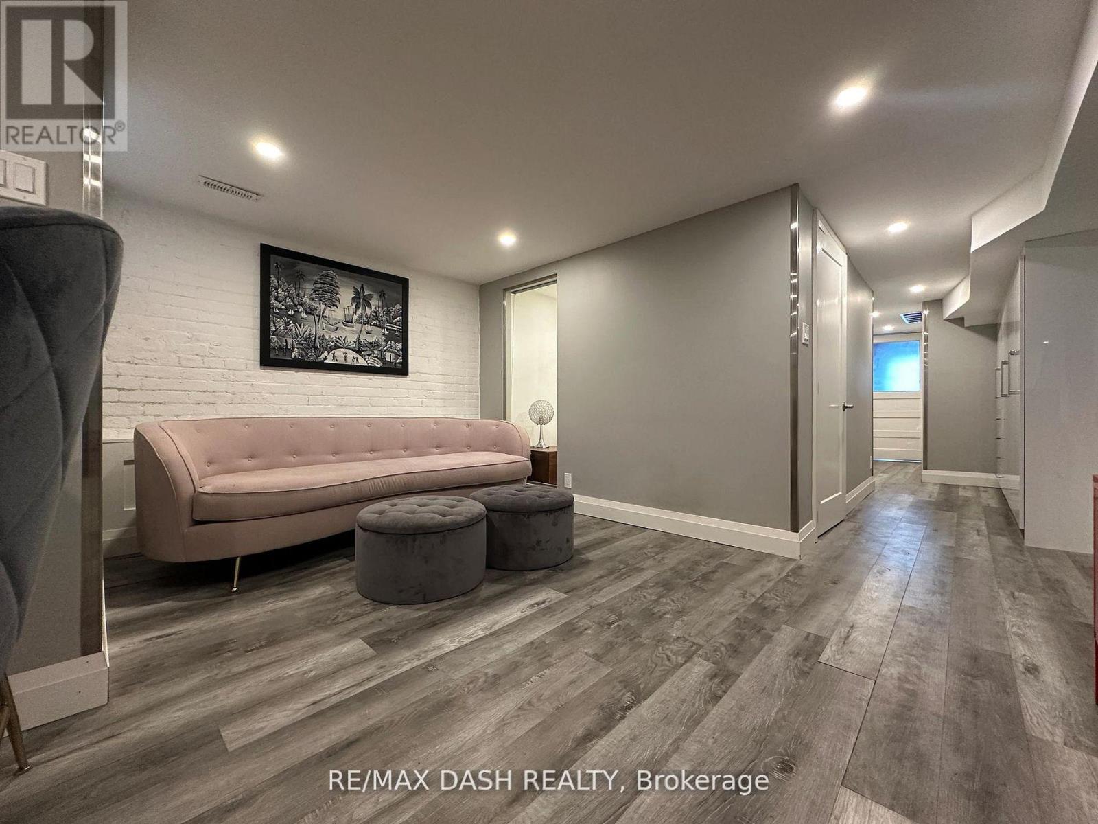 BSMT - 725 PALMERSTON AVENUE W