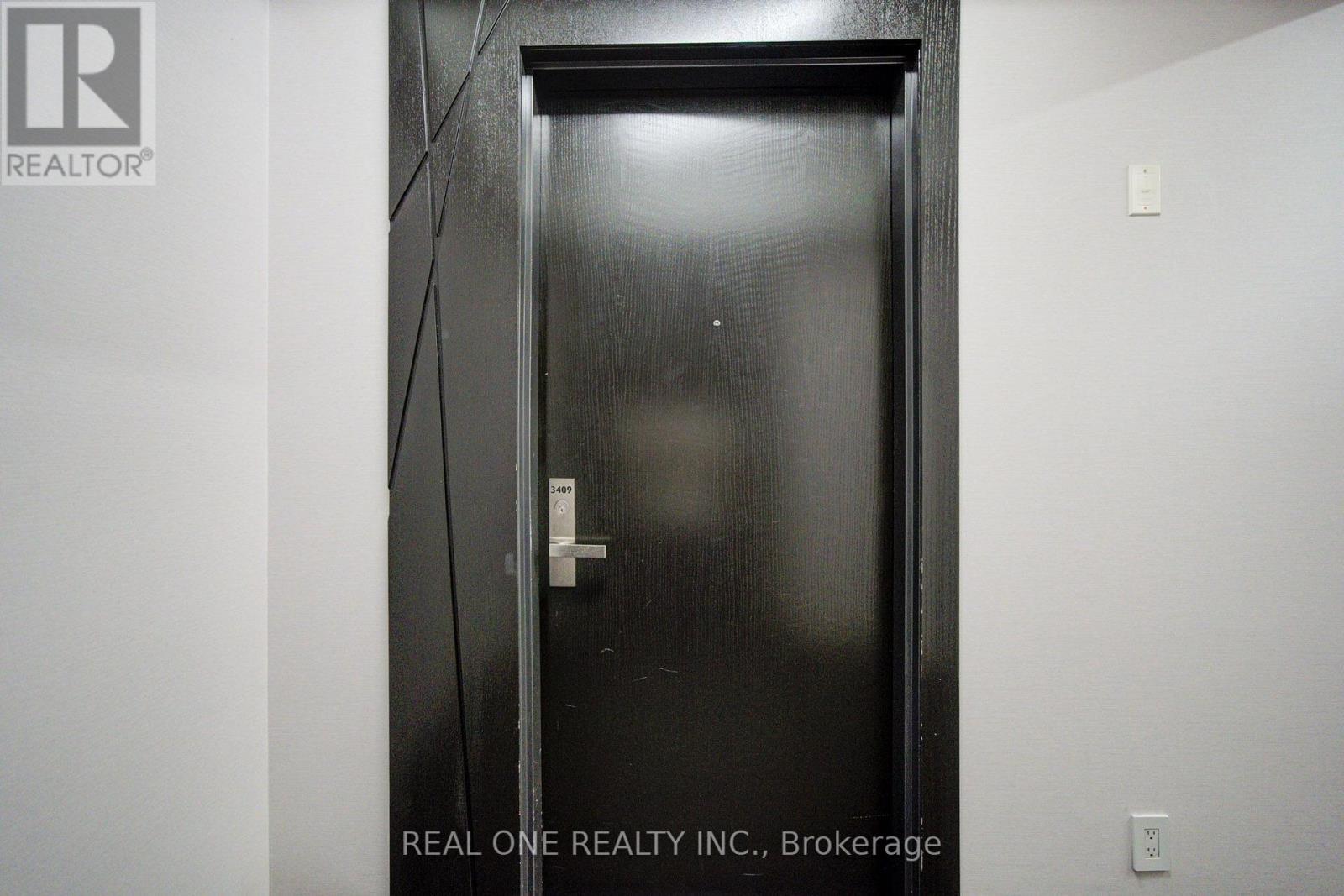 3409 - 125 Peter Street Property Photo 3