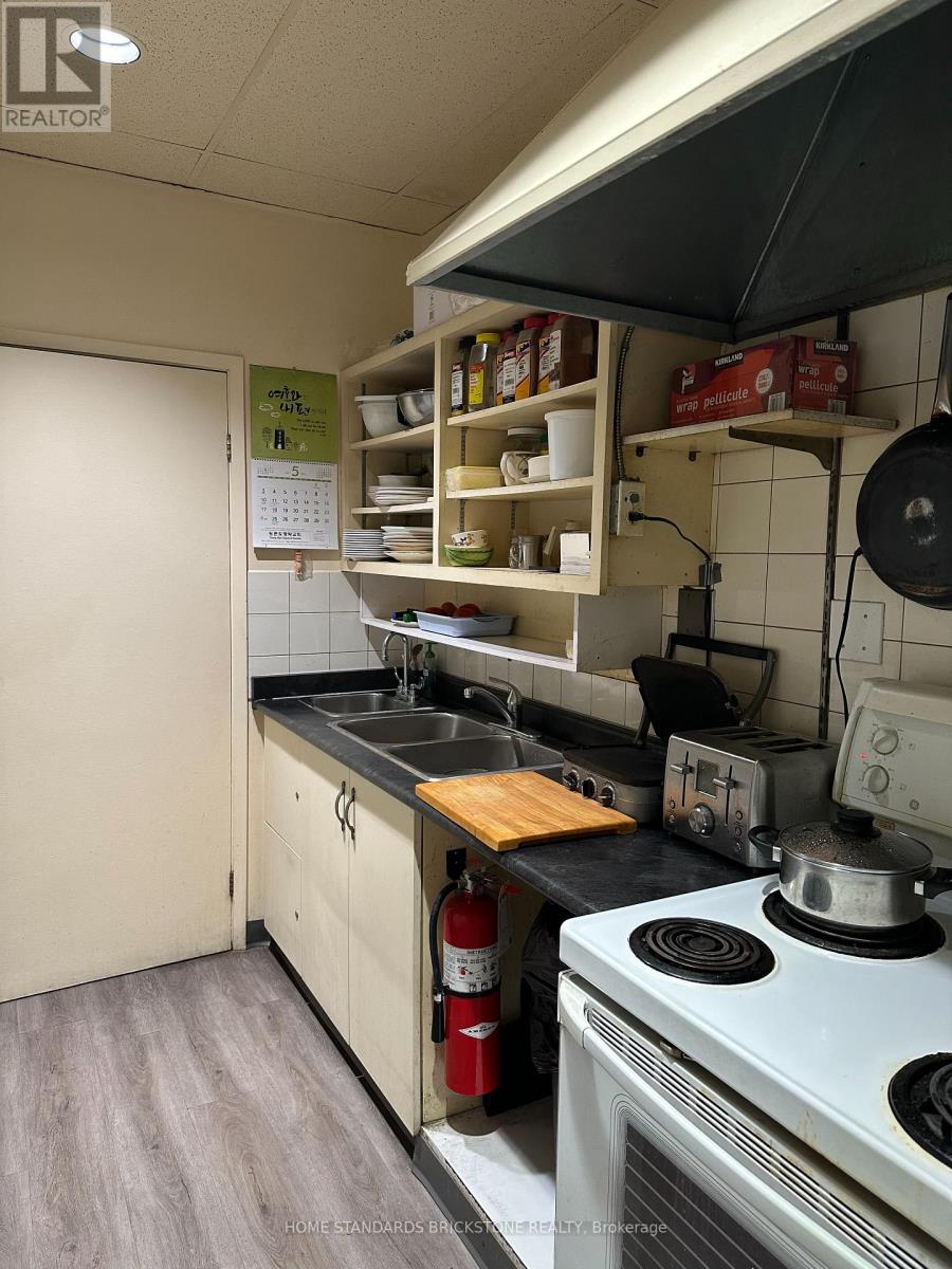 117 - 1333 Sheppard Avenue E Property Photo 10