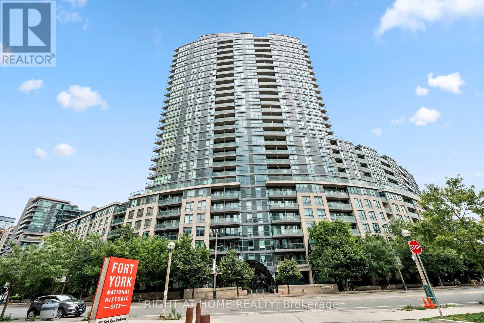 329 - 231 FORT YORK BOULEVARD Property Photo 1