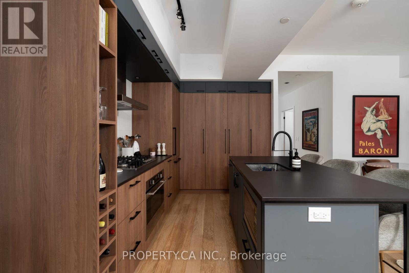 302 - 41 Dovercourt Road Property Photo 9