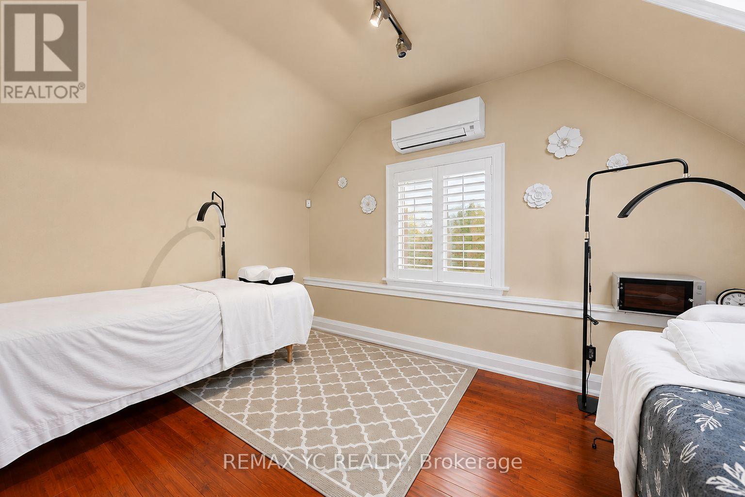 R2 - 99 Sheppard Avenue E Property Photo 1