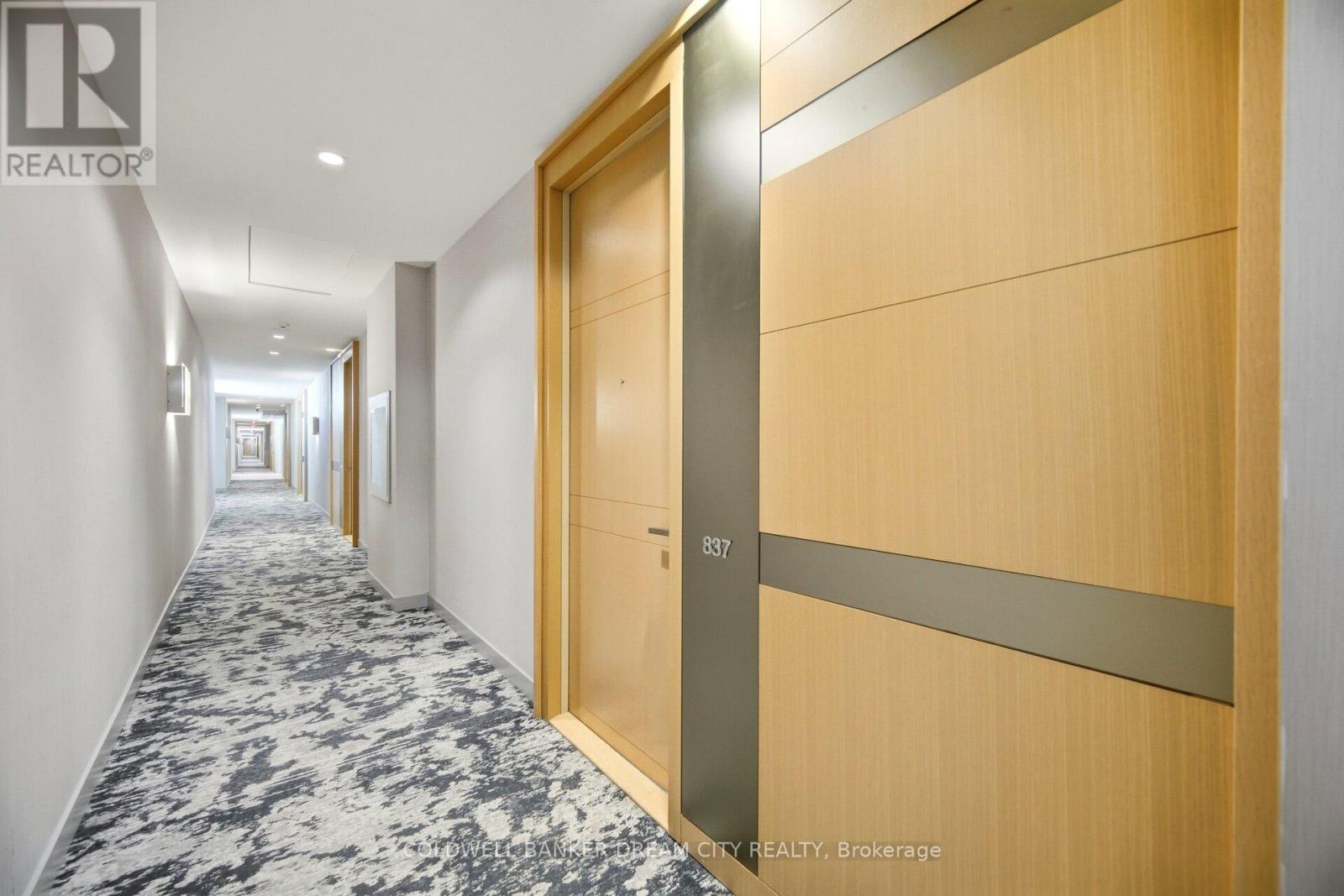 837 - 39 Queens Quay E Property Photo 4