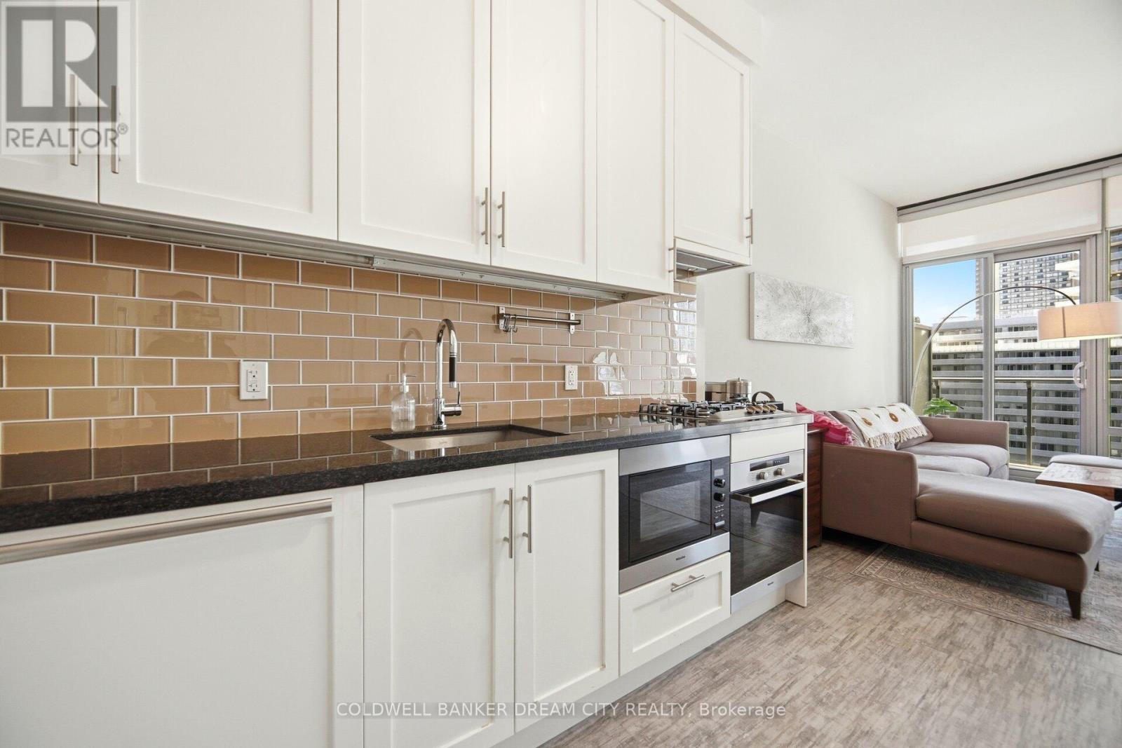 837 - 39 Queens Quay E Property Photo 11